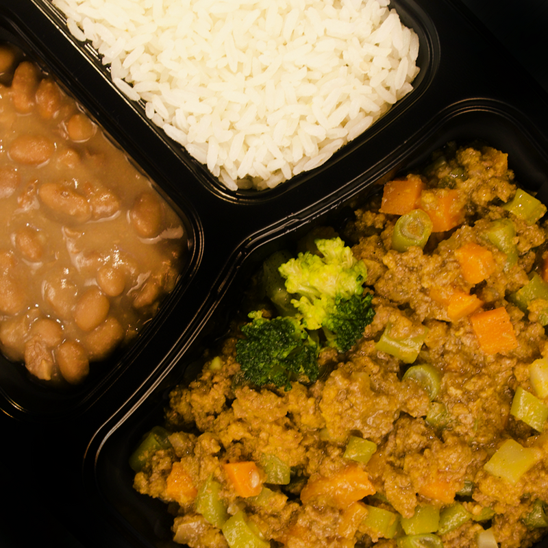 Carne Moída com Legumes, Arroz e Feijão
