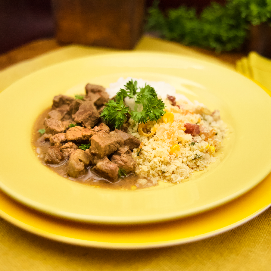 Picadinho de Filé Mignon com Molho de Mostarda